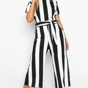Black and White Stripe Belted Crop Pant Romper Jumpsuit Size 18